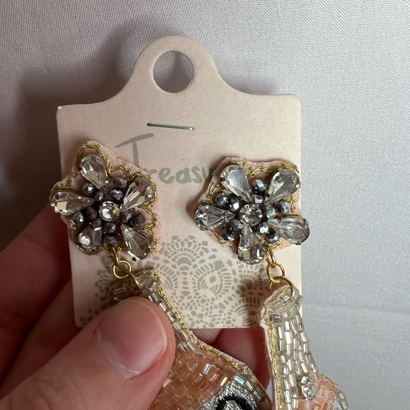 Treasure Beaded Bottle Dangle Earrings with I do NWT - Picture 4 of 6